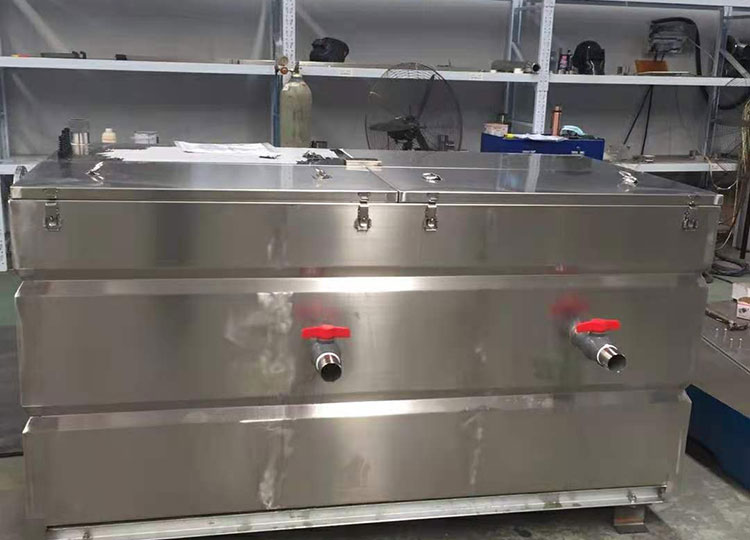 油水分离器9